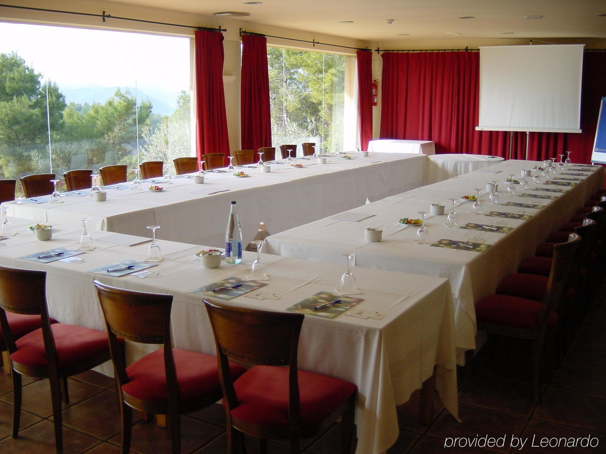 Corbera de Llobregat Hotel Golf Can Rafel מתקנים תמונה